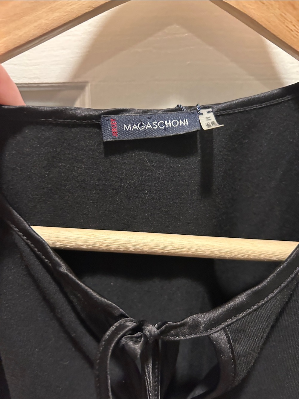 Magaschoni Black Ribbed-Shoulder Shell - Picture 2 of 4